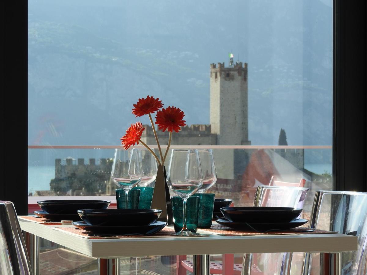 Blue Sky Garda - Sunset Apartman Malcesine Kültér fotó