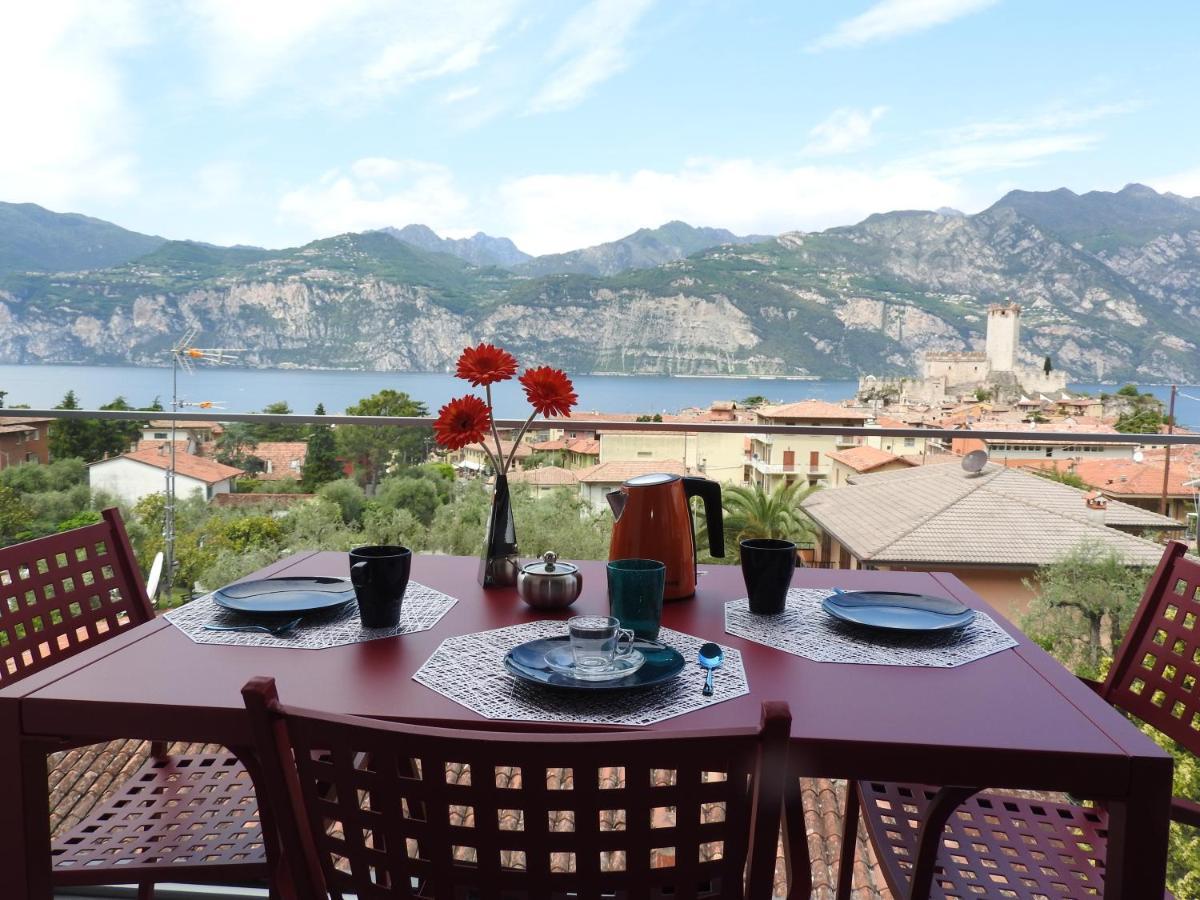 Blue Sky Garda - Sunset Apartman Malcesine Kültér fotó